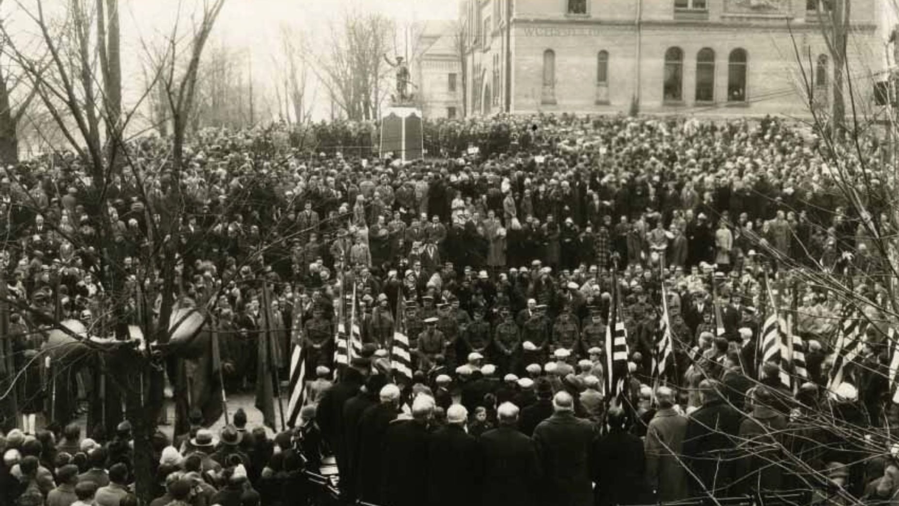 Crowds at the dedication ceremony of the Doughboy Statue in Washington County, Wisconsin